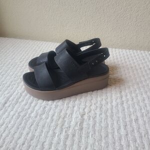 CROCS Black and Brown Platform Sandals Women's Size 6